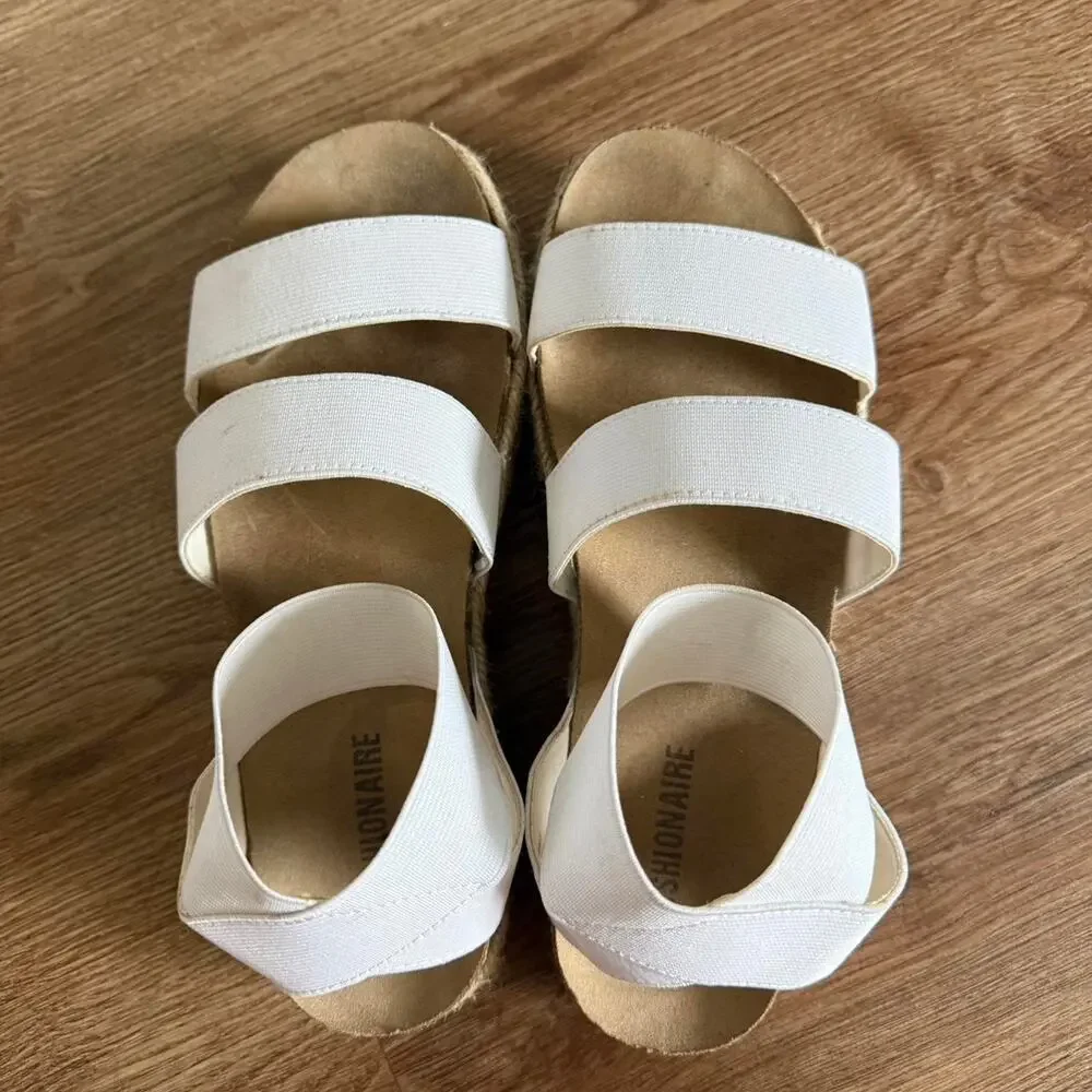 Cushionaire cute platform sandals